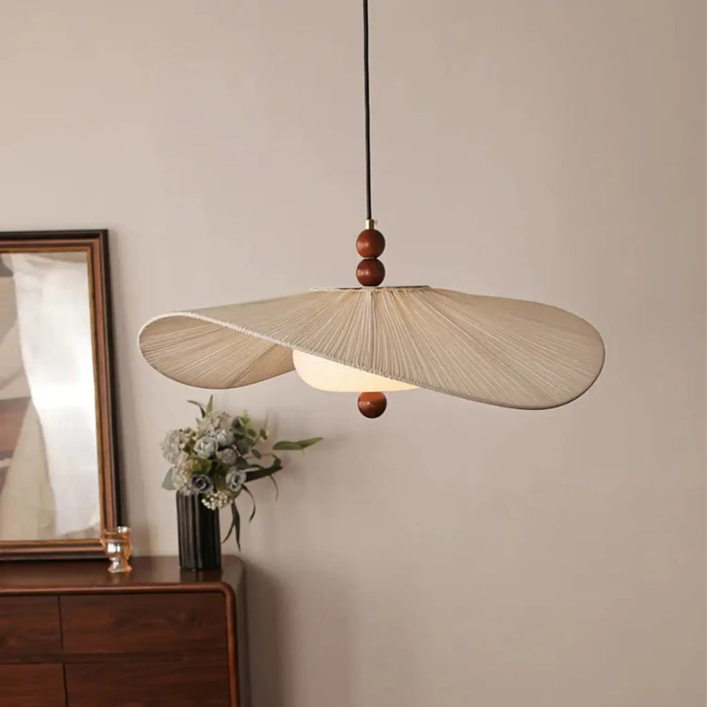 Suspension en tissu beige au style naturel