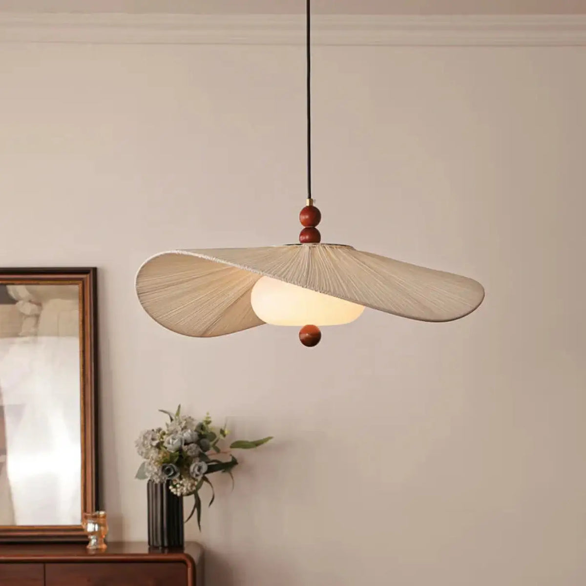 Suspension en tissu beige au style naturel