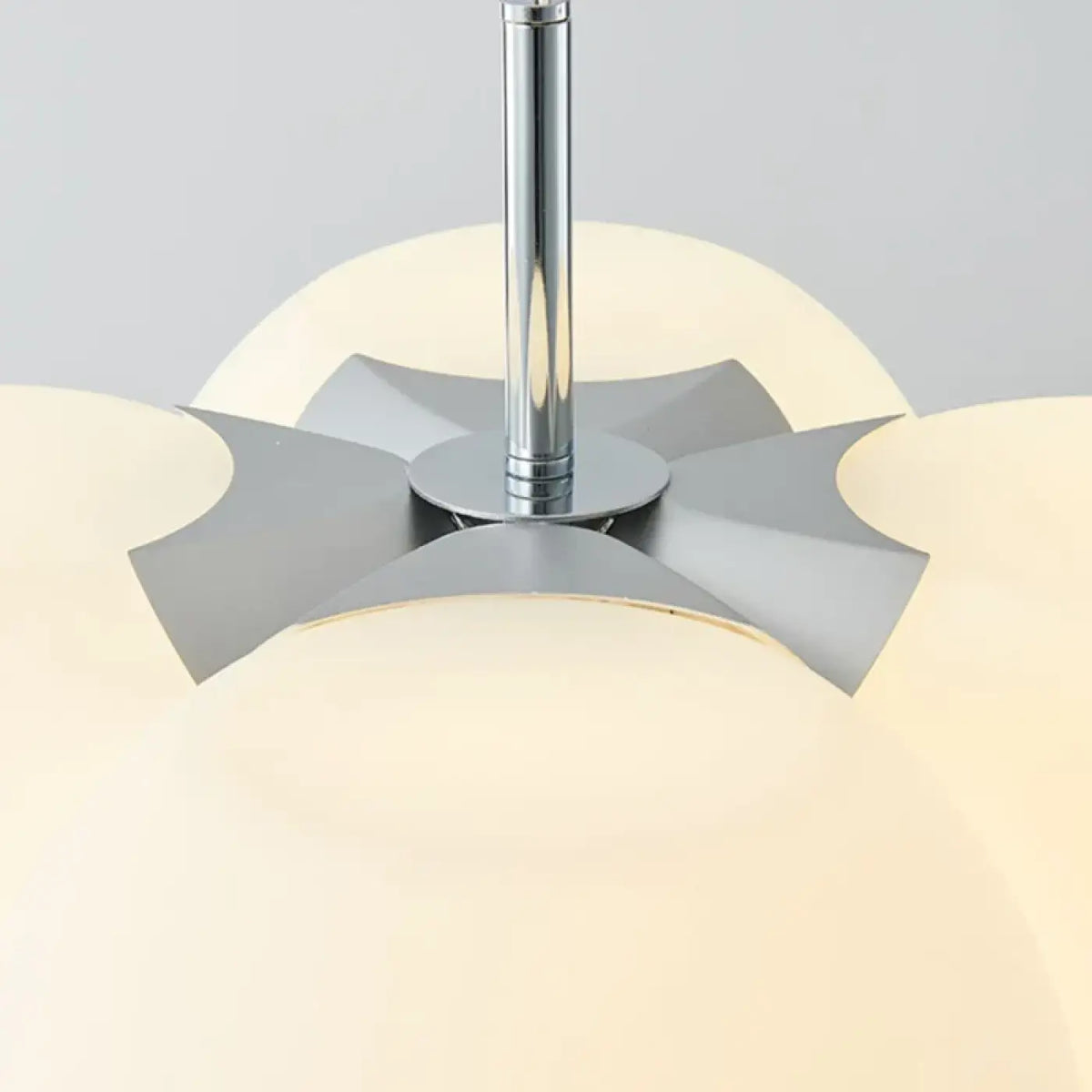 Suspension en PE blanc et métal, tailles S et M
