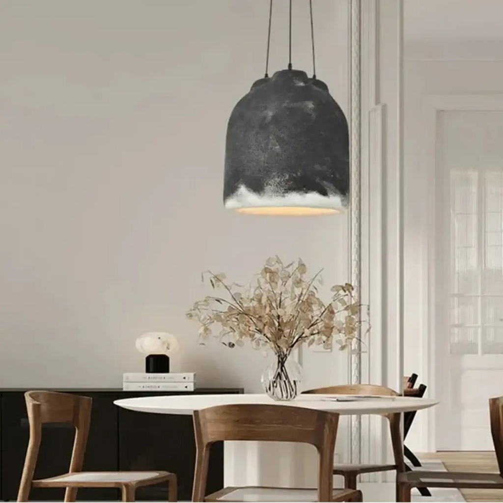 Suspension sculpturale aux courbes généreuses, noir ou beige, noir