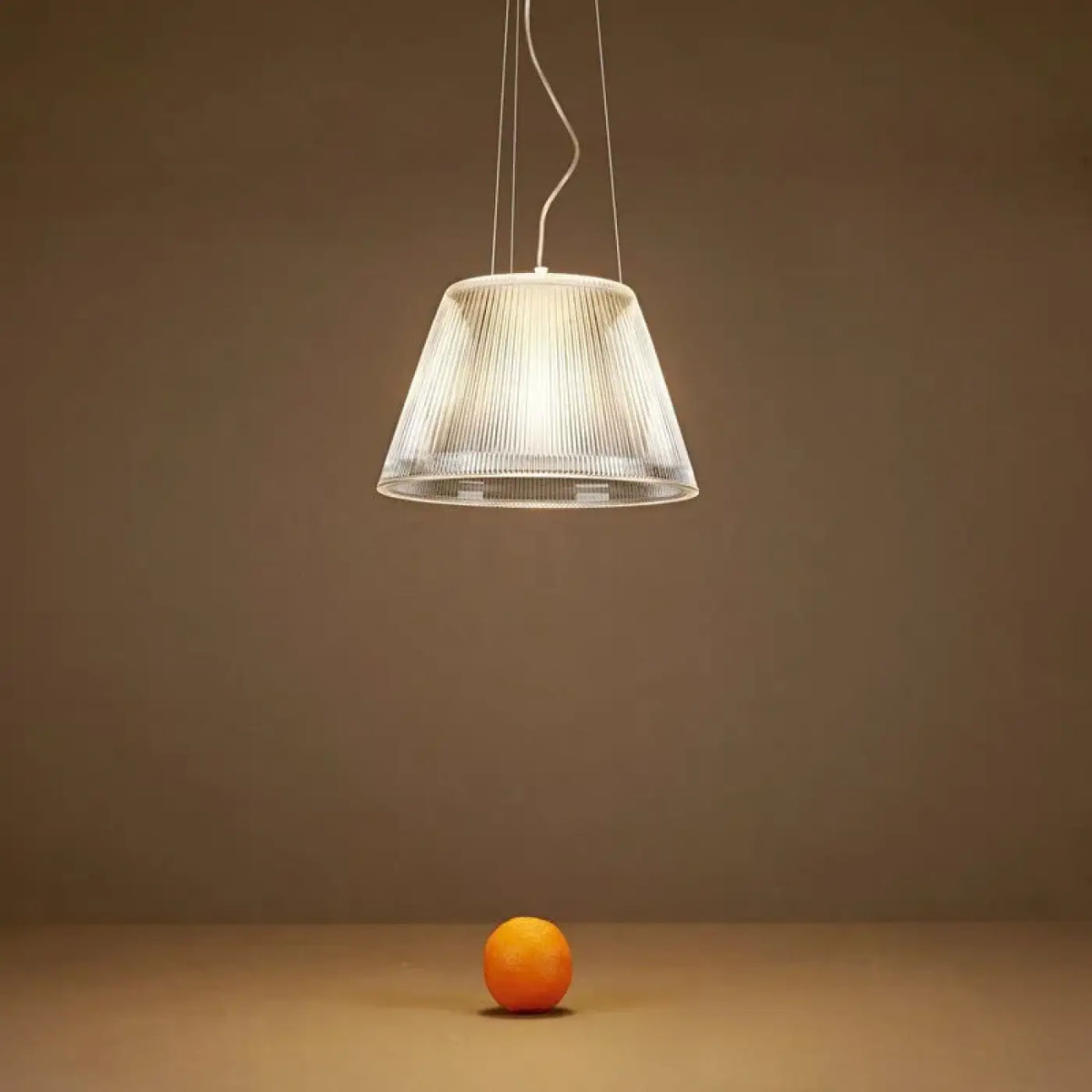 Suspension transparente contemporaine, tailles S et M