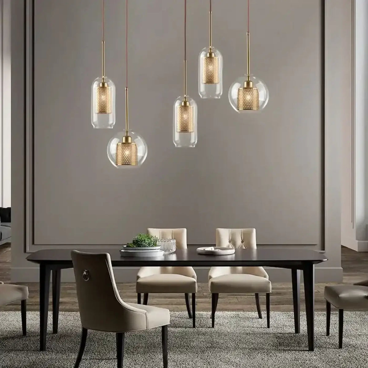 Suspension en verre fumé et structure dorée, cinq tailles