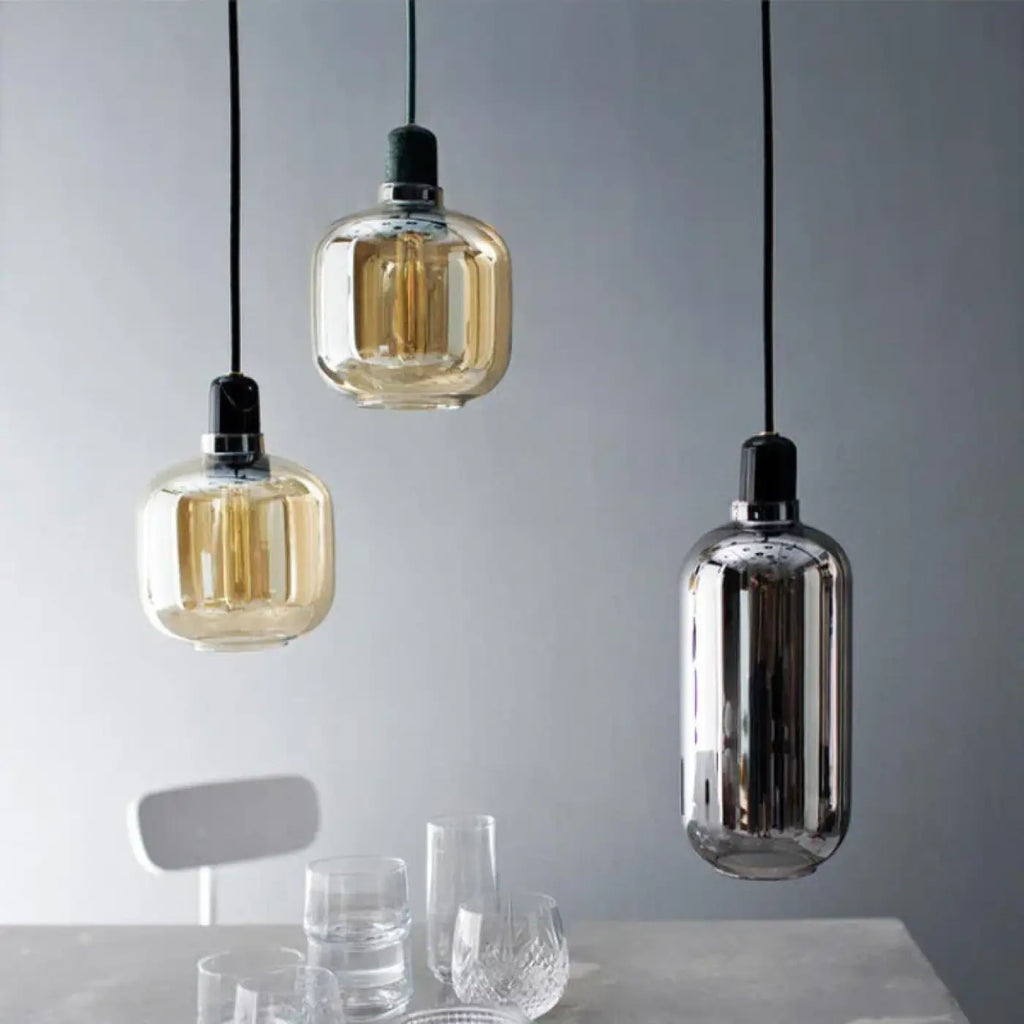Suspension en verre teinté aux formes arrondies, orange ou gris