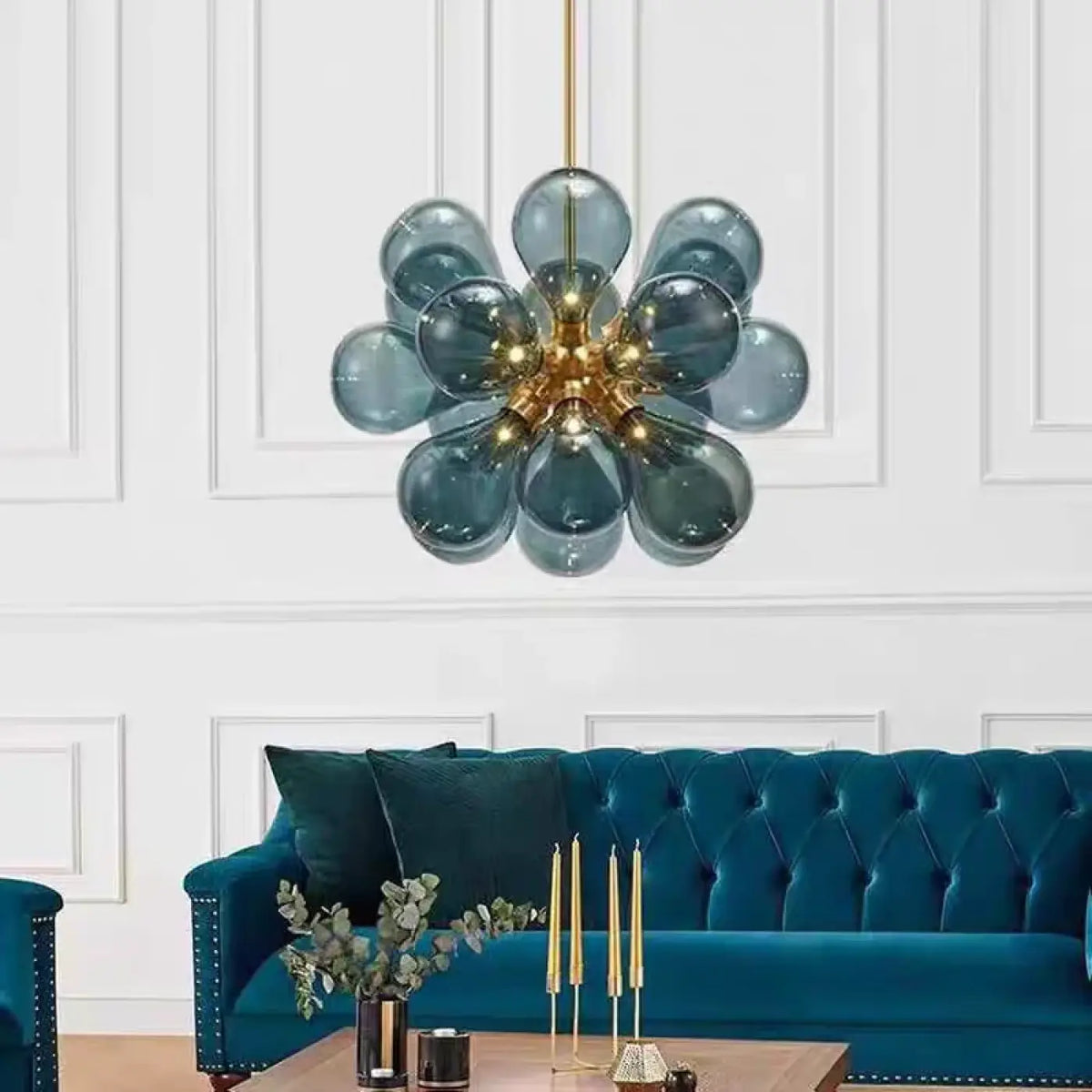 Suspension dorée à globes en verre soufflé, bleu ou blanc