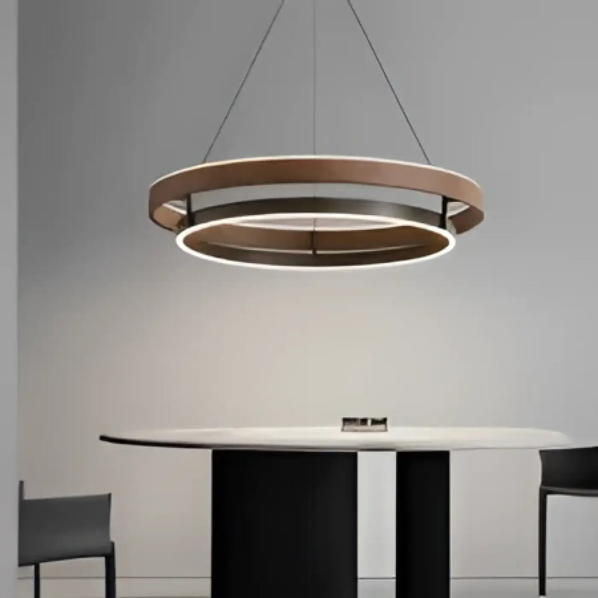 Suspension double anneau LED, effet bois et structure sombre