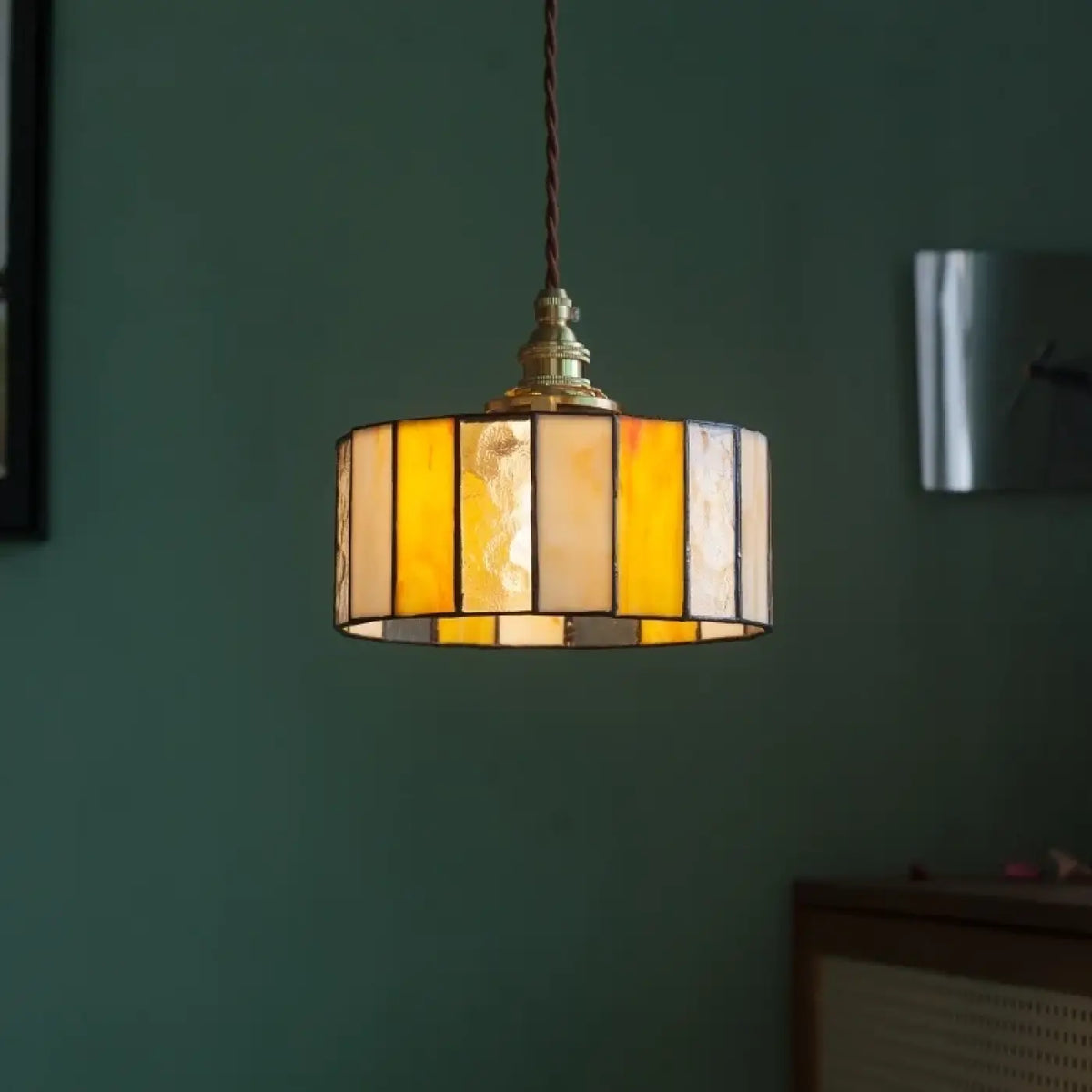 Suspension éclectique en verre coloré et cuivre