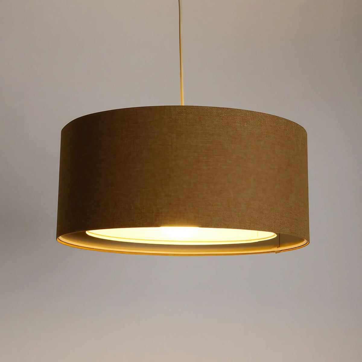 Suspension cylindrique en tissu écru et jaune moutarde, tailles S à L