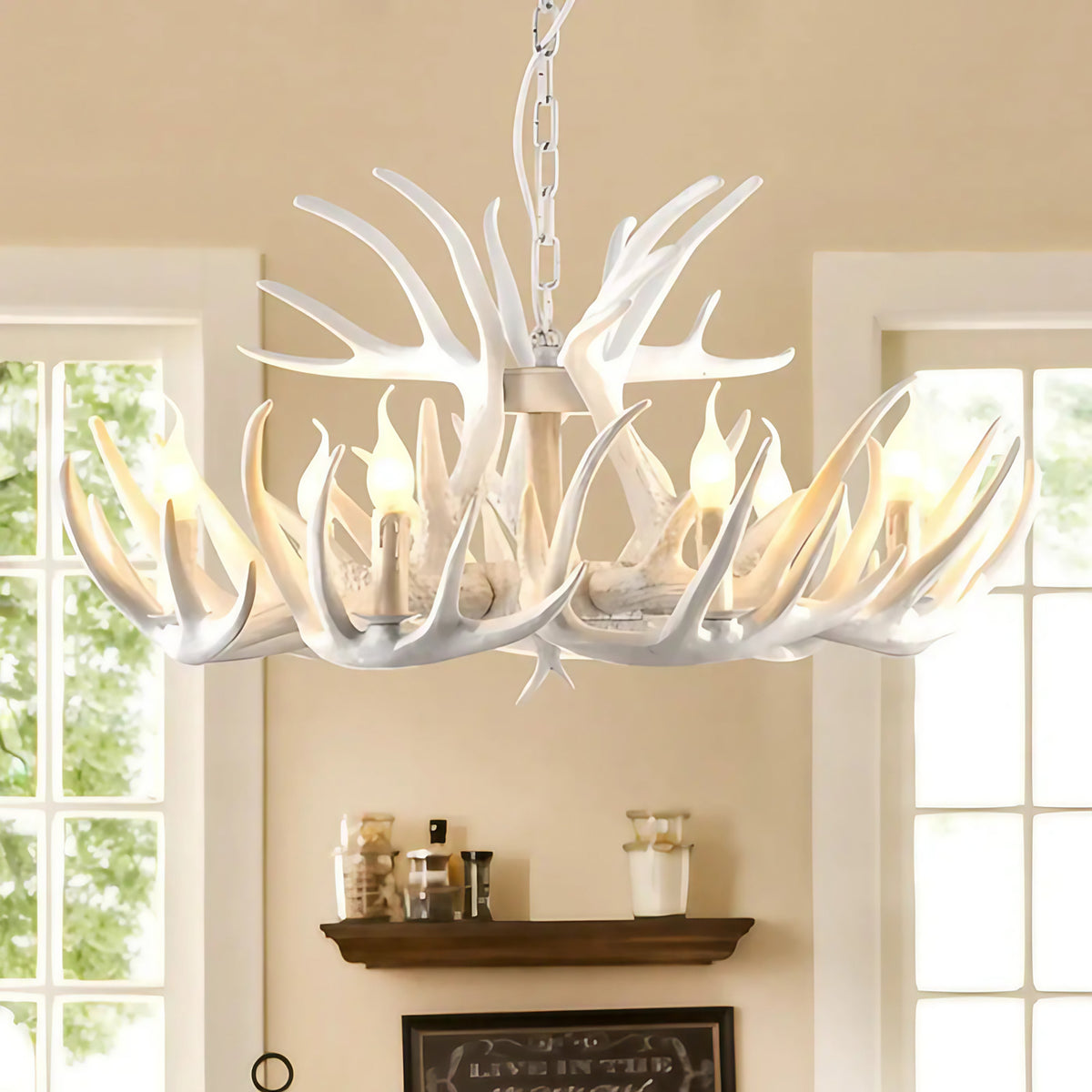 Suspension en forme de cornes blanches, lignes courbes