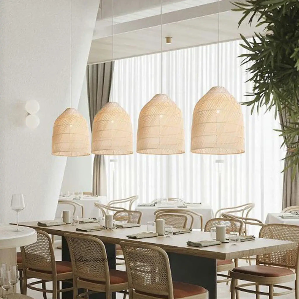 Suspension lanterne en osier tressé, beige ou noire