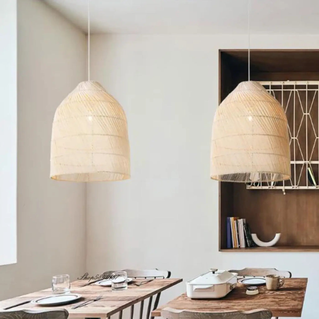 Suspension lanterne en osier tressé, beige ou noire