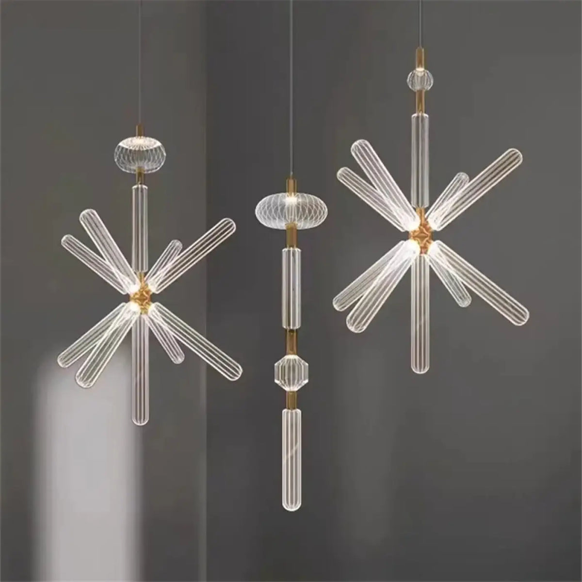 Suspension en verre texturé et finitions dorées, linéaire ou étoile