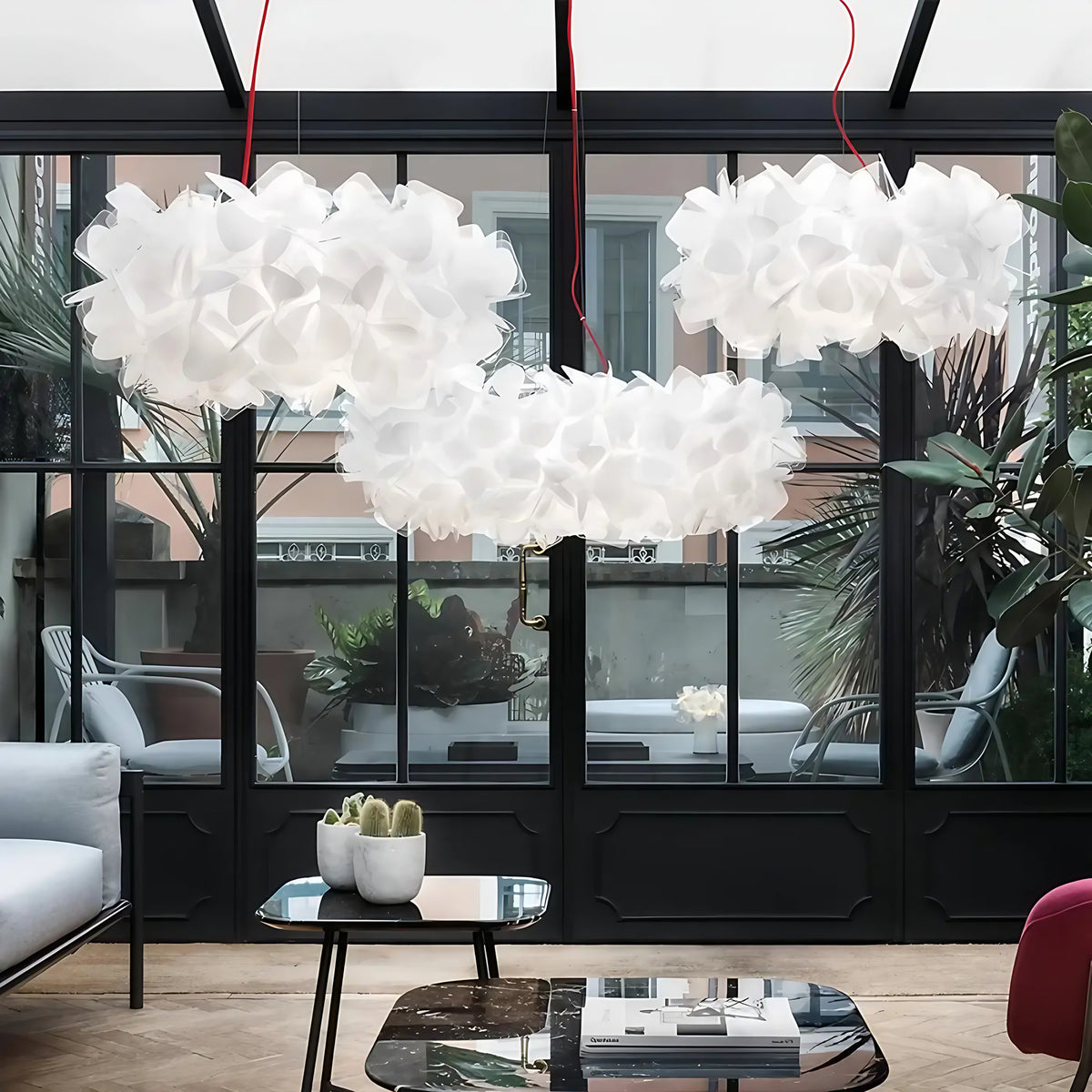 Suspension à pétales éclairés par LED, blanc, doré ou noir