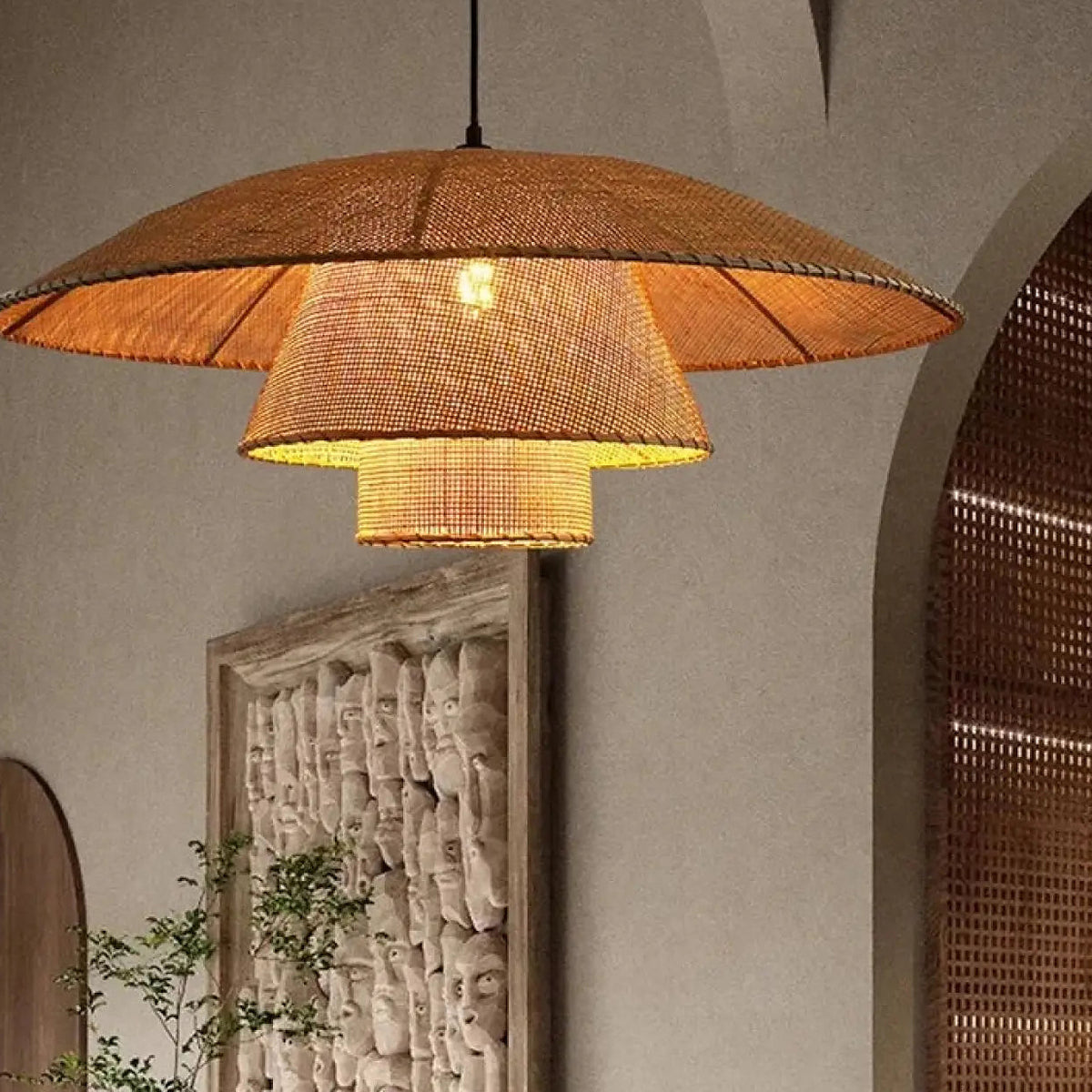 Suspension en rotin tressé, tailles S ou M, quatre choix de lumière