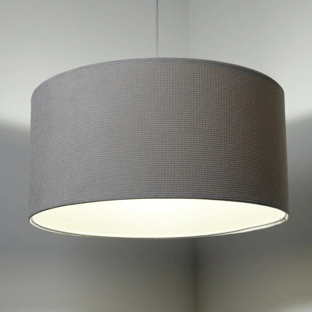 Suspension en tissu blanc crème et écru, lumière douce