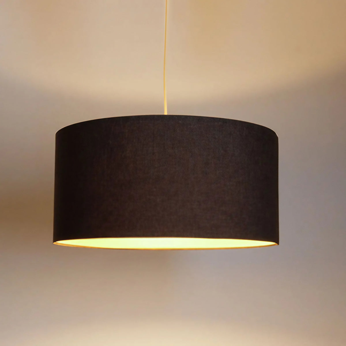 Suspension en tissu marron gris, quatre tailles S à XL