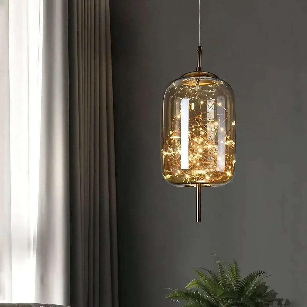 Suspension en verre avec petite guirlande LED intérieure