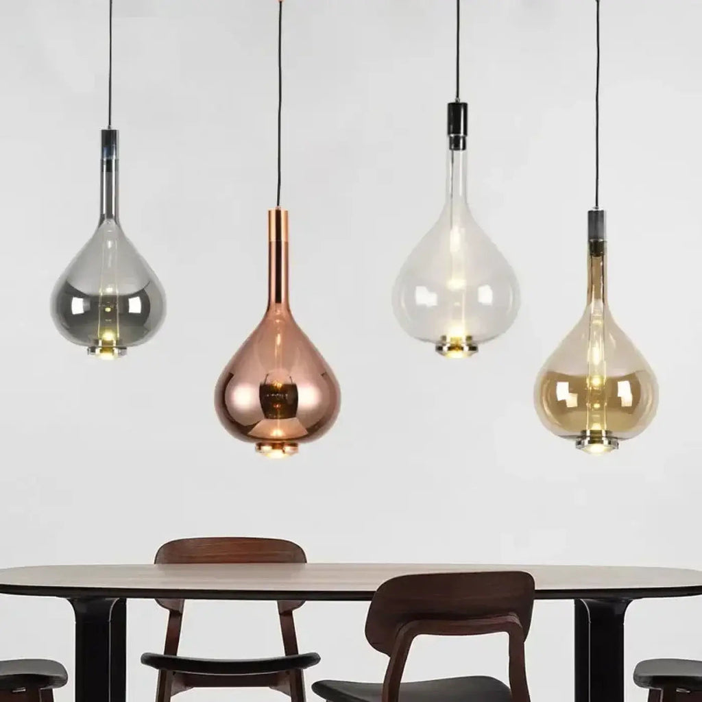 Suspension en verre soufflé aux courbes fluides, quatre teintes