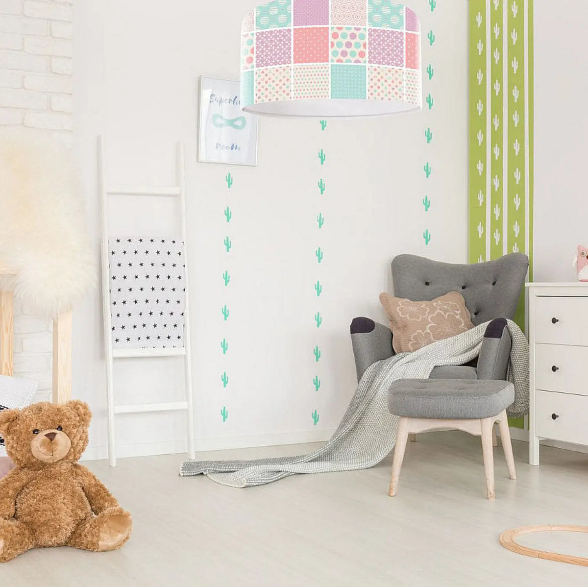 Suspension enfant pastel à motifs géométriques, S, M ou L