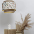 Suspension en tissu fleuri beige, crème et écru, double abat-jour