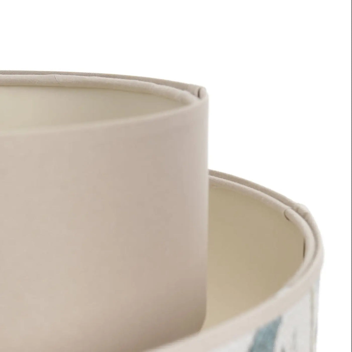 Suspension en tissu fleuri beige, crème et écru, double abat-jour