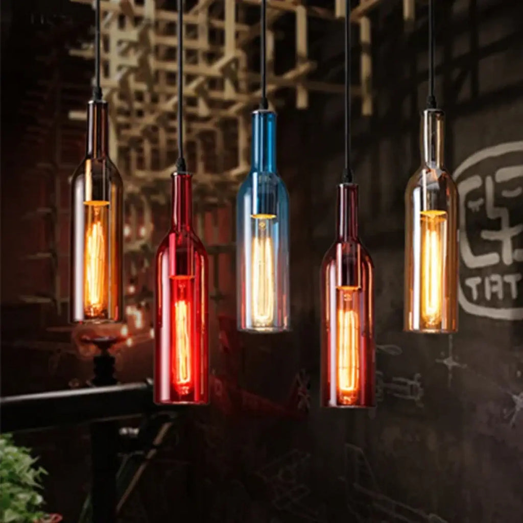 Suspension en forme de bouteille, quatre teintes vives