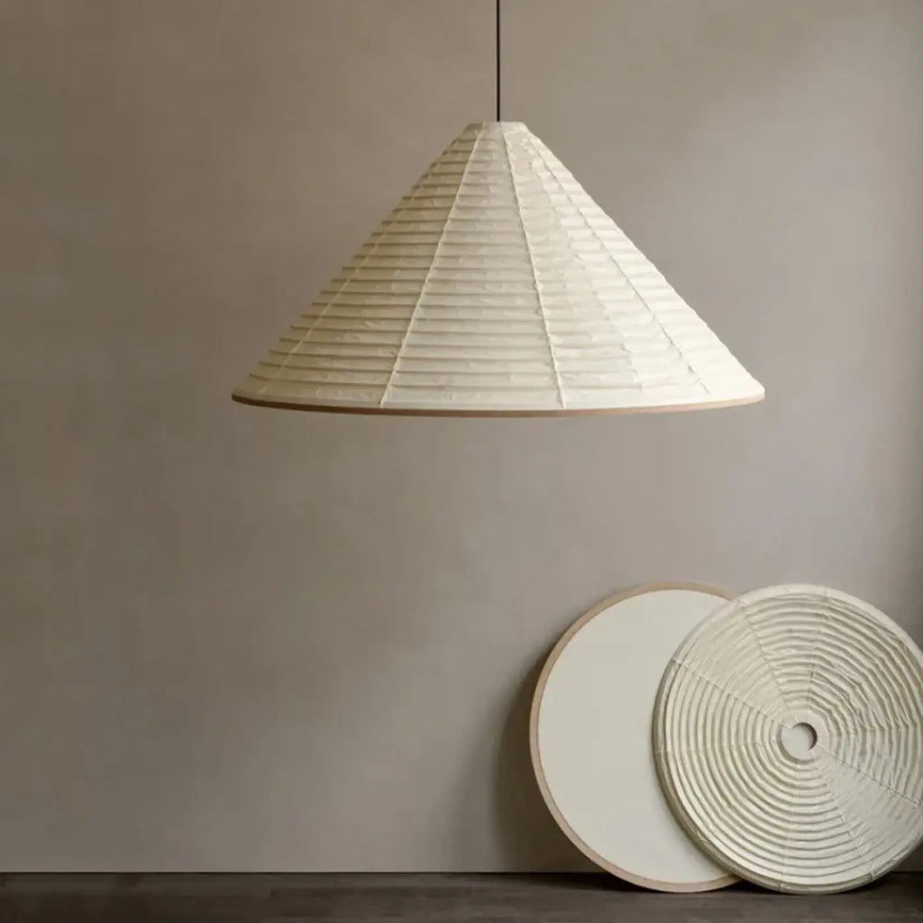 Suspension pyramide blanche, design géométrique, tailles S et M