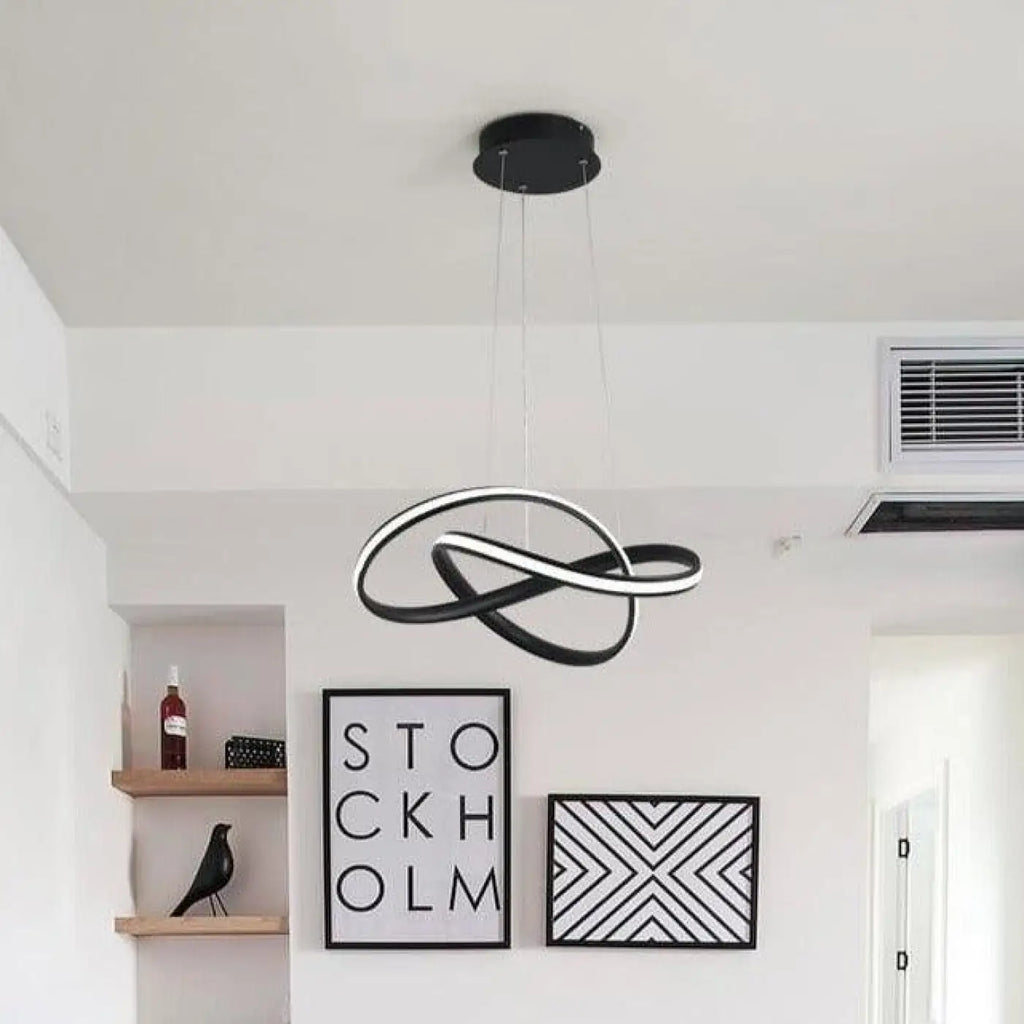 Luminaire suspendu noir ou doré pour plafond haut