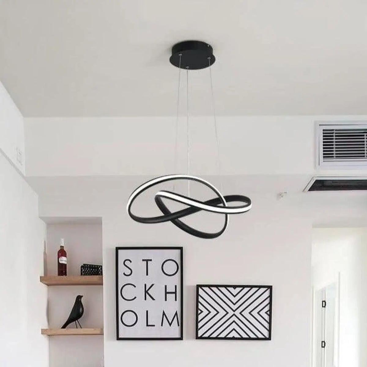 Luminaire suspendu noir ou doré pour plafond haut