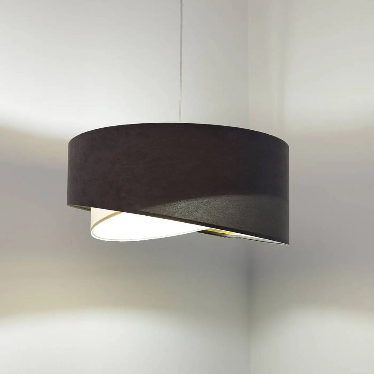 Suspension velours graphite arrondie, intérieur doré, S ou M