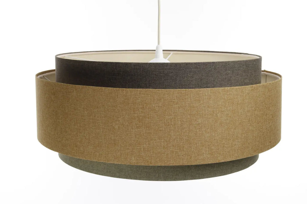 Suspension gris vert et caramel, touches d'écru et de graphite