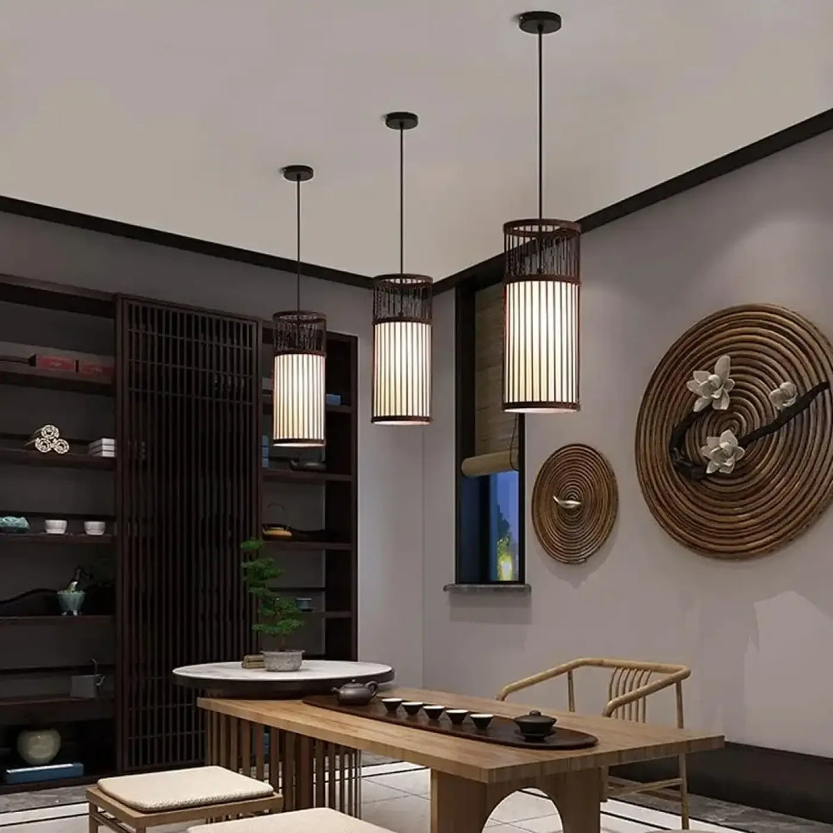 Suspension lanterne en lattes de bois, style japandi