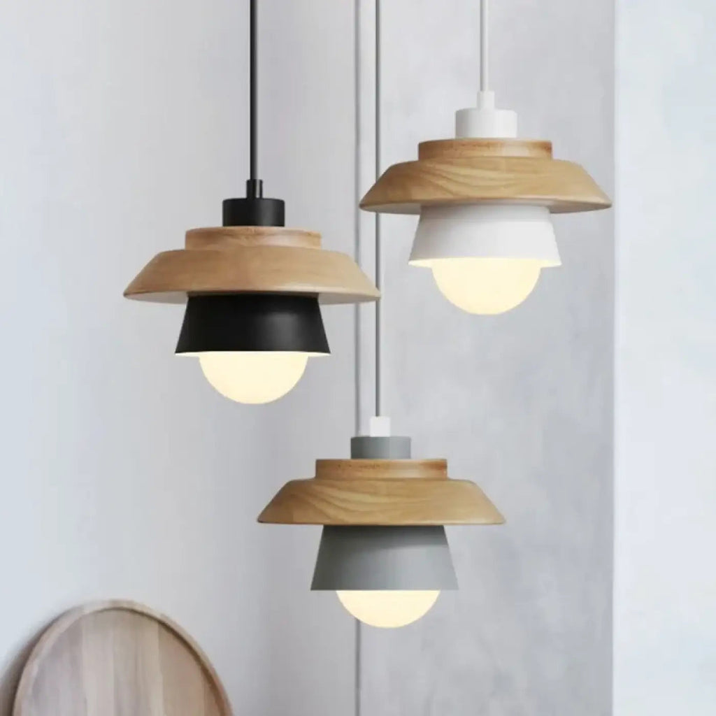 Suspension macaron en bois et aluminium, cinq coloris