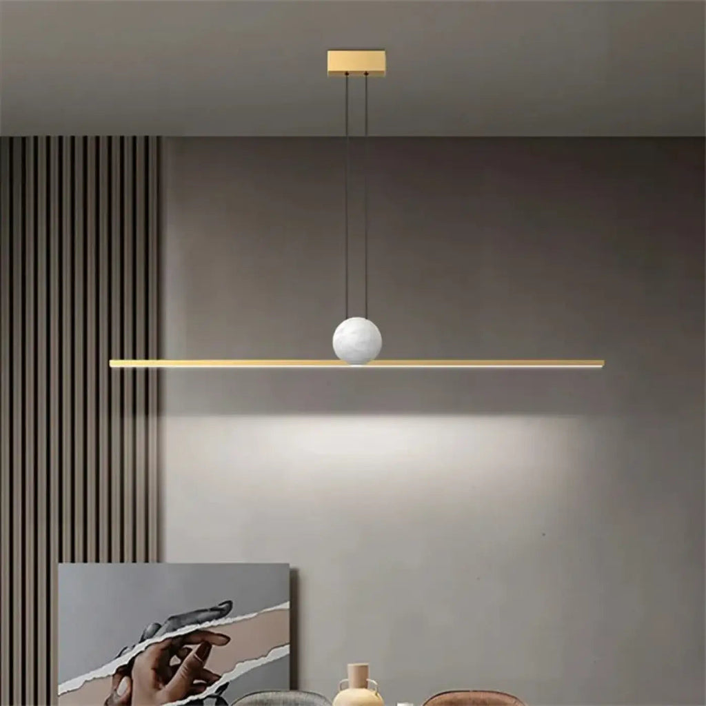 Suspension minimaliste en cuivre à boule de verre opalin