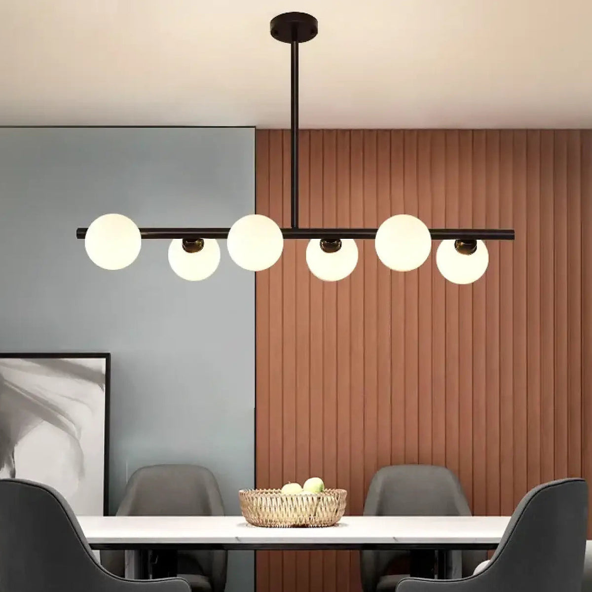 Suspension minimaliste noire en verre opalin ou transparent