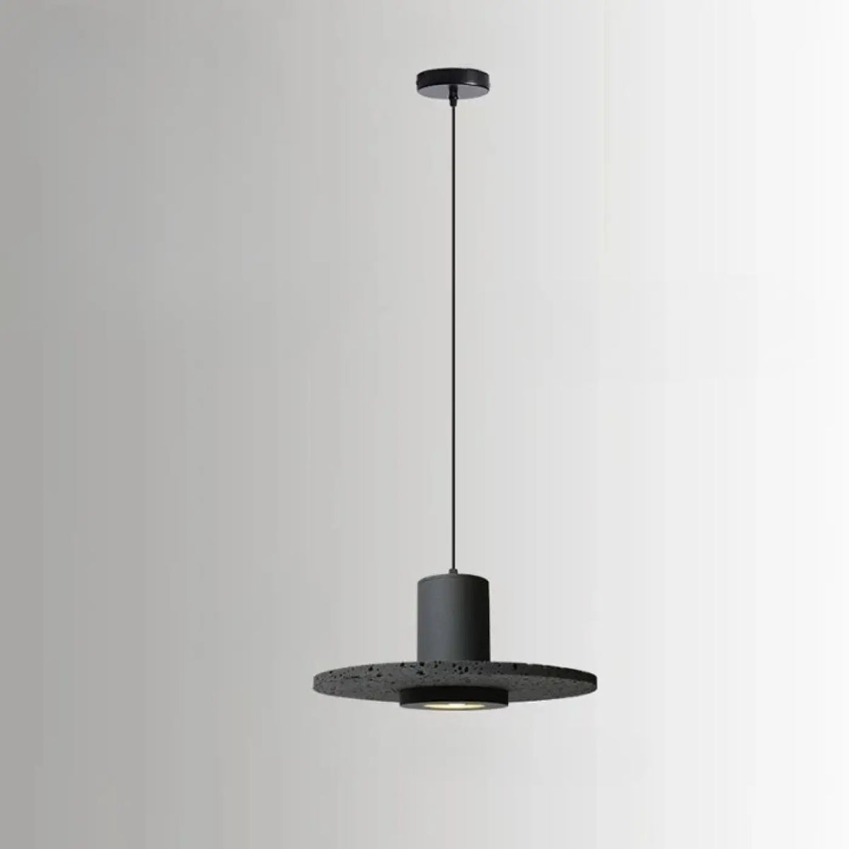 Suspension ronde en pierre volcanique et métal noir