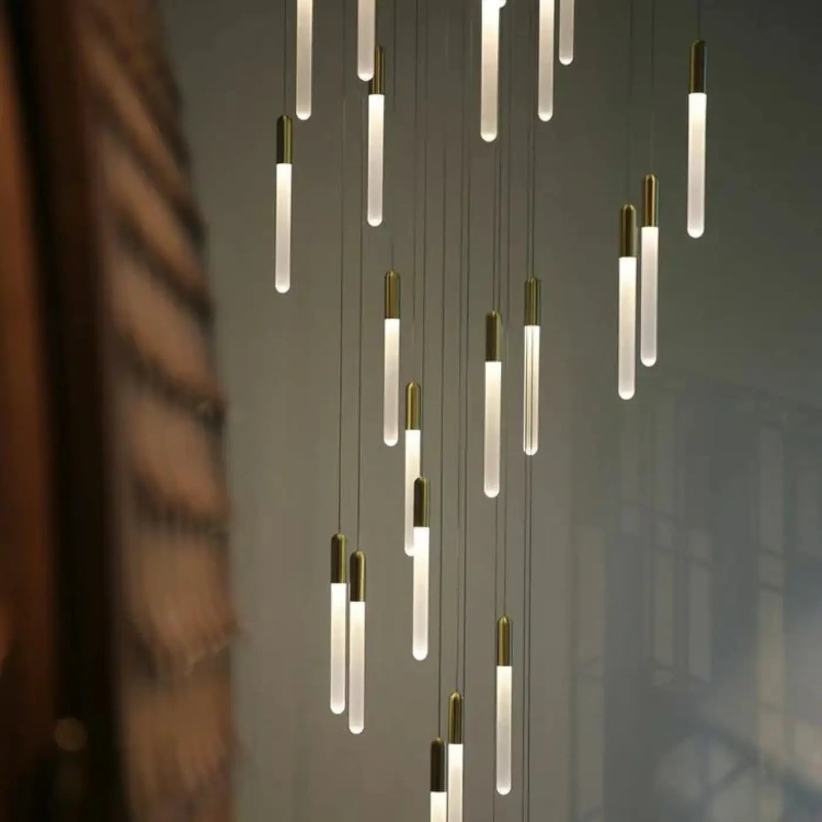 Suspension minimaliste à tubes lumineux, tailles S à XXL