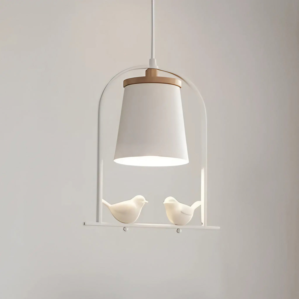 Suspension moderne ornée d'oiseaux, design aérien
