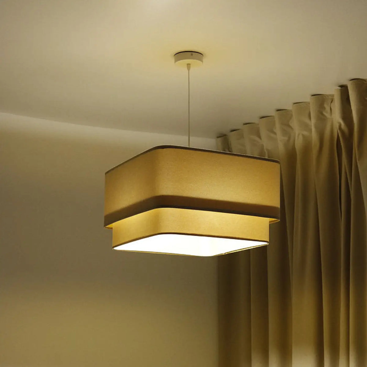Suspension moderne à abat-jour textile beige
