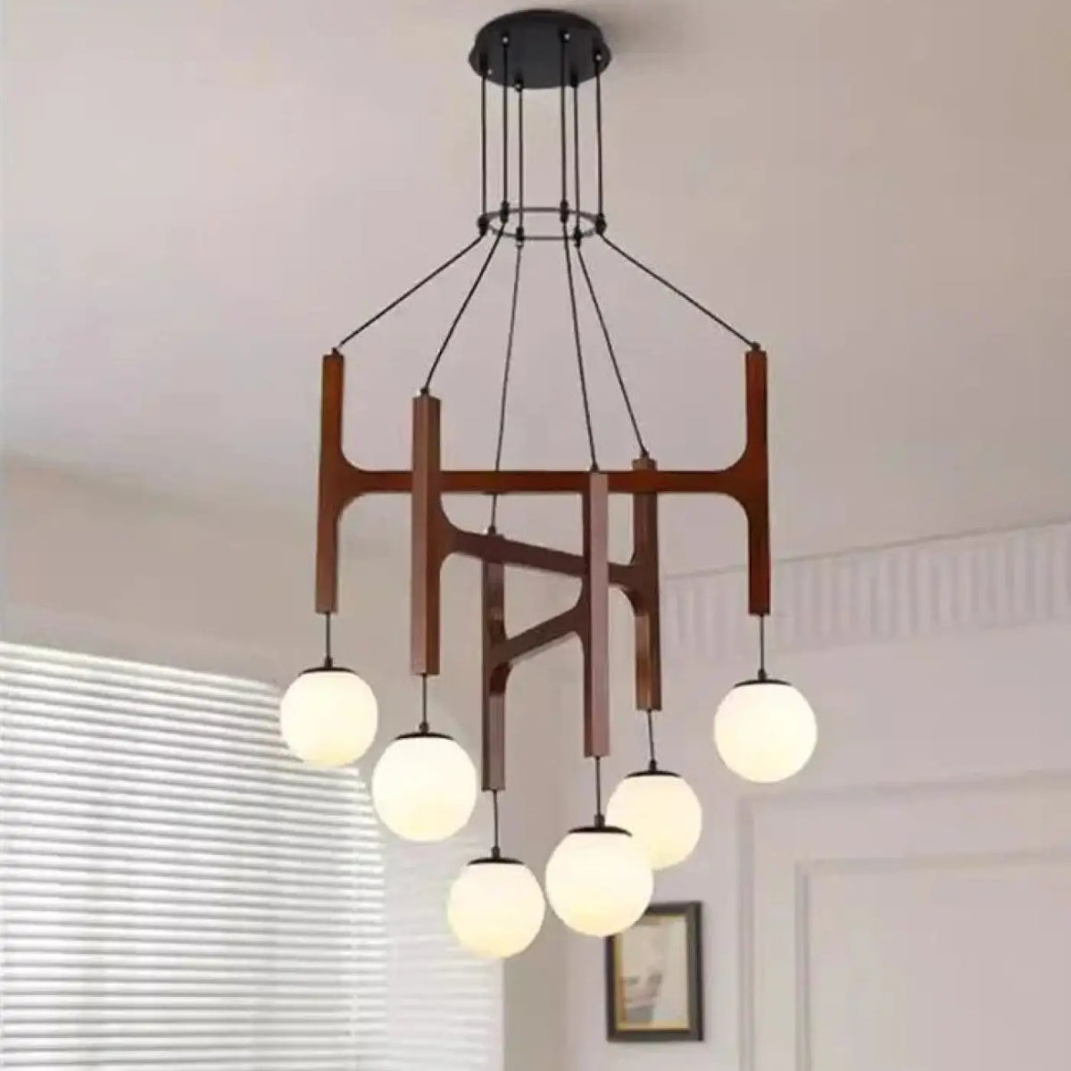 Suspension en bois à globes opalins en cascade, trois tailles, marron