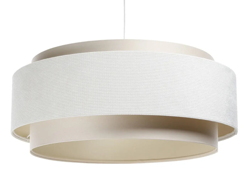 Suspension en tissu crème, lumière douce et ligne moderne