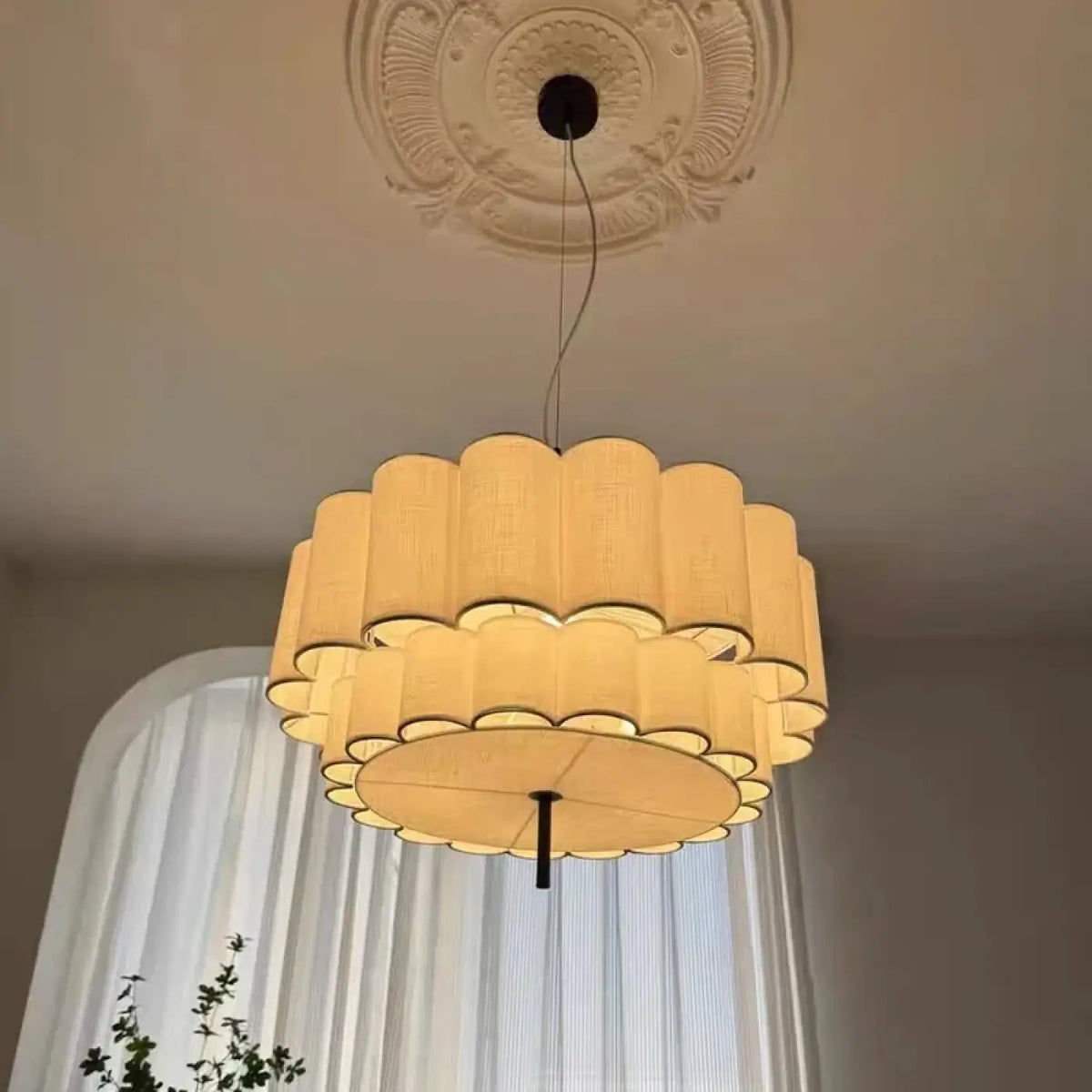 Suspension en tissu plissé beige, tailles S, M et L
