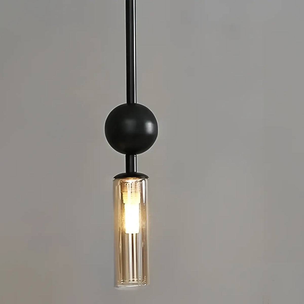 Suspension tube en verre et boule métallique, huit modèles