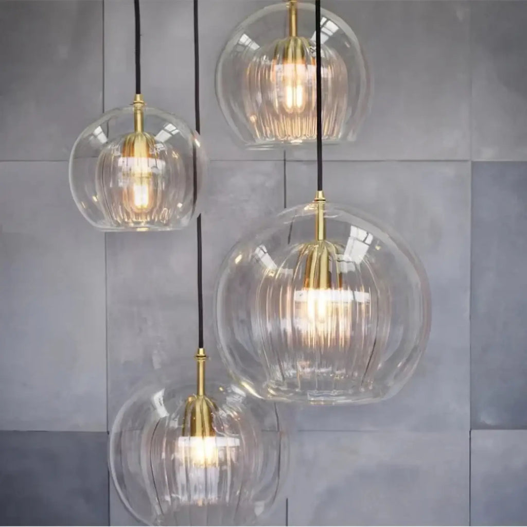 Suspension en verre avec détail doré, trois teintes de verre