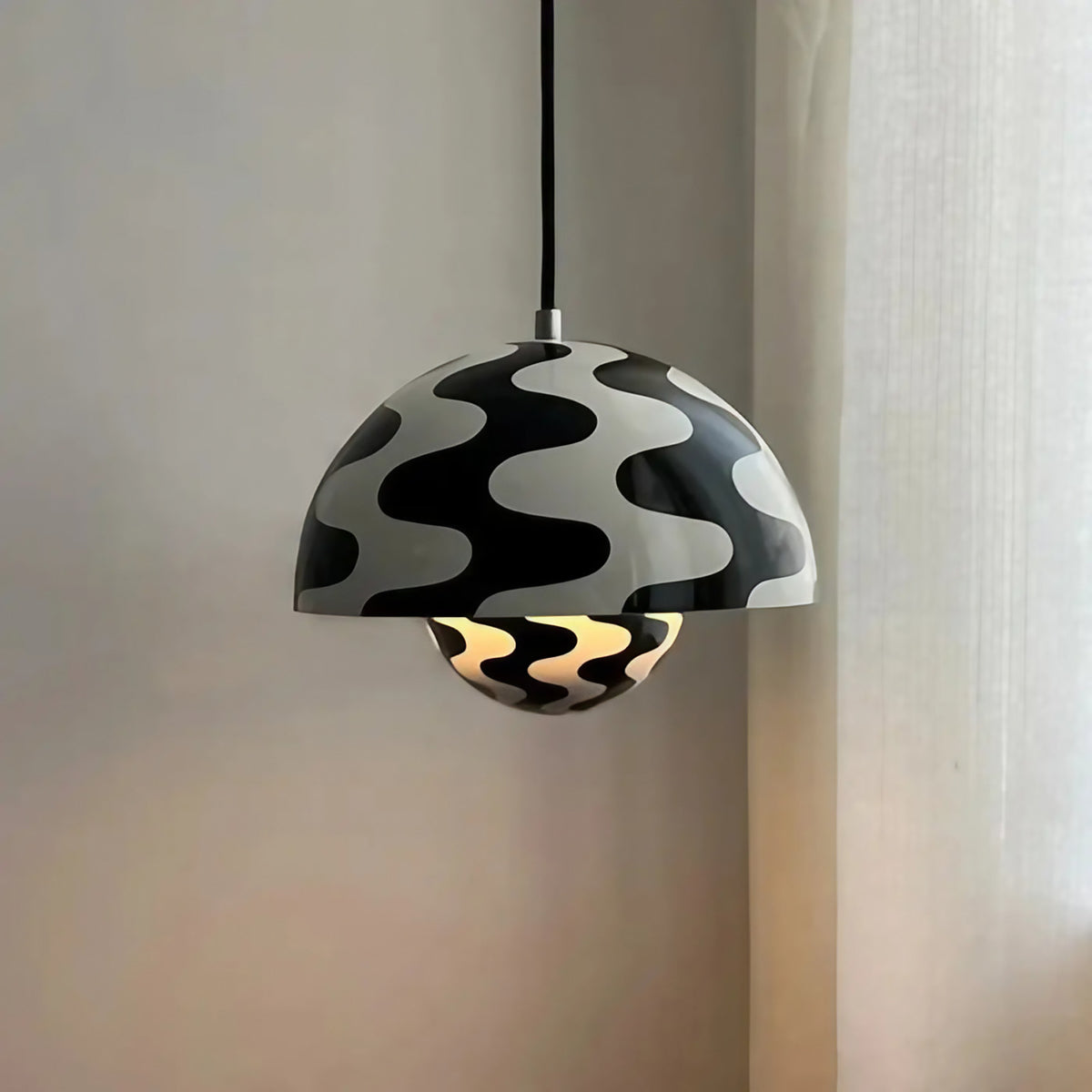 Suspension au motif zébré noir et blanc
