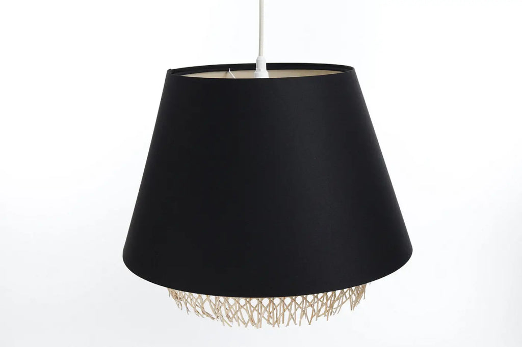 Suspension noire moderne avec abat-jour en rotin