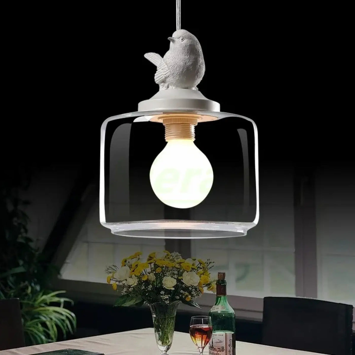 Suspension oiseaux contemporaine, silhouettes en plein vol