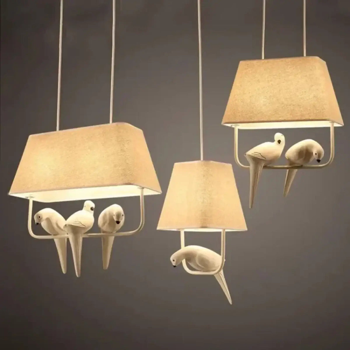 Suspension rectangulaire en tissu avec un à quatre oiseaux