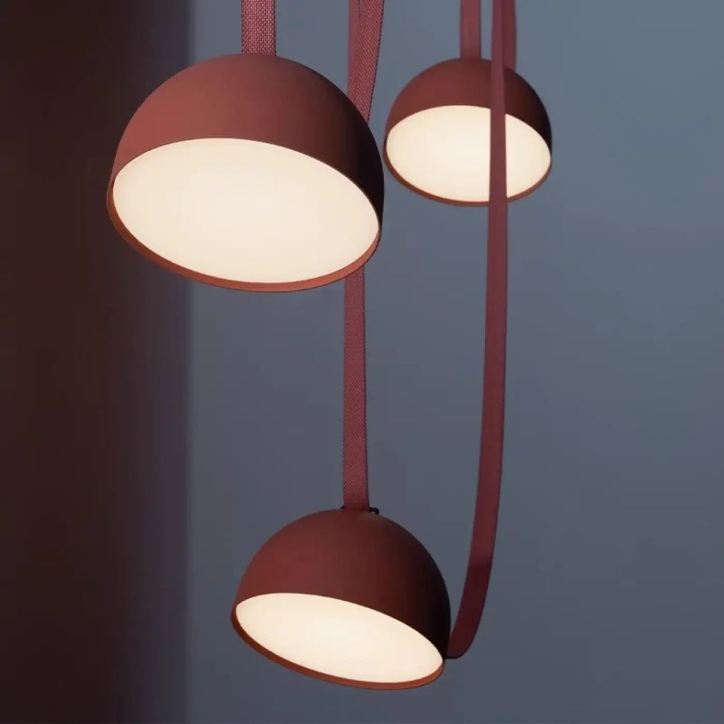 Suspension à longues sangles contemporaine, orange ou noir