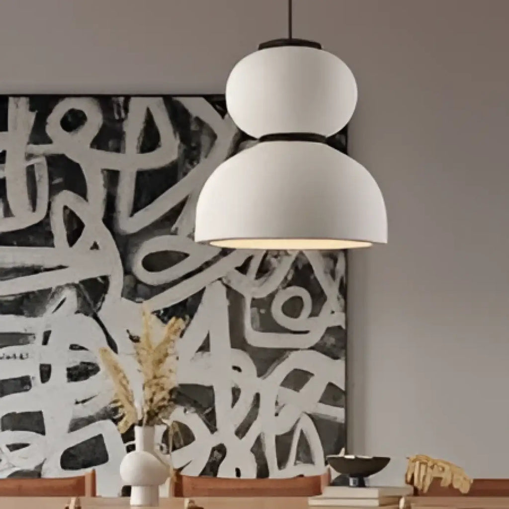 Suspension scandinave épurée pour un éclairage moderne
