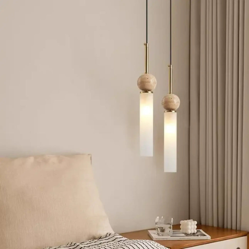 Suspension scandinave, pierre, bois et globe en verre opale